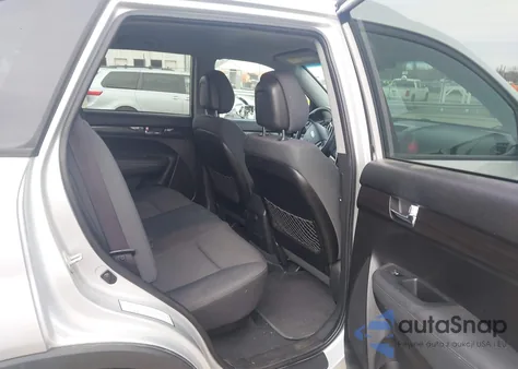 2011 Kia Sorento Lx V6 из США, поврежденный, VIN 5XYKTDA26BG175972